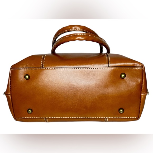 Patricia Nash Tan Leather Zip Top Tote Shoulder Bag Phone Pockets Front and Back - Picture 8 of 16